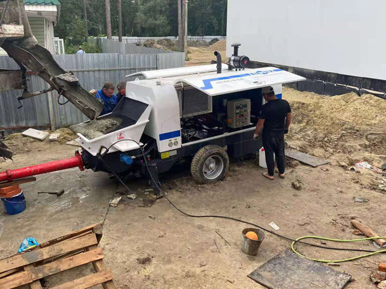 AIMIX Bomba De Hormigon ABT40C Trabaja En Rusia