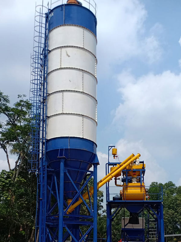 Dos Silos de Cemento de 100 Toneladas